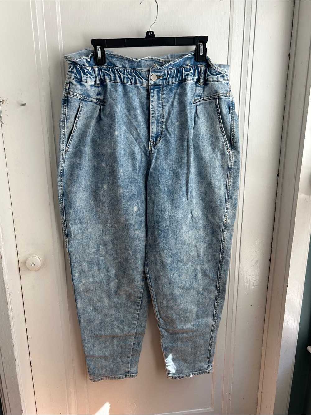 Vintage America Light Blue Acid-Wash Boyfriend Jeans
